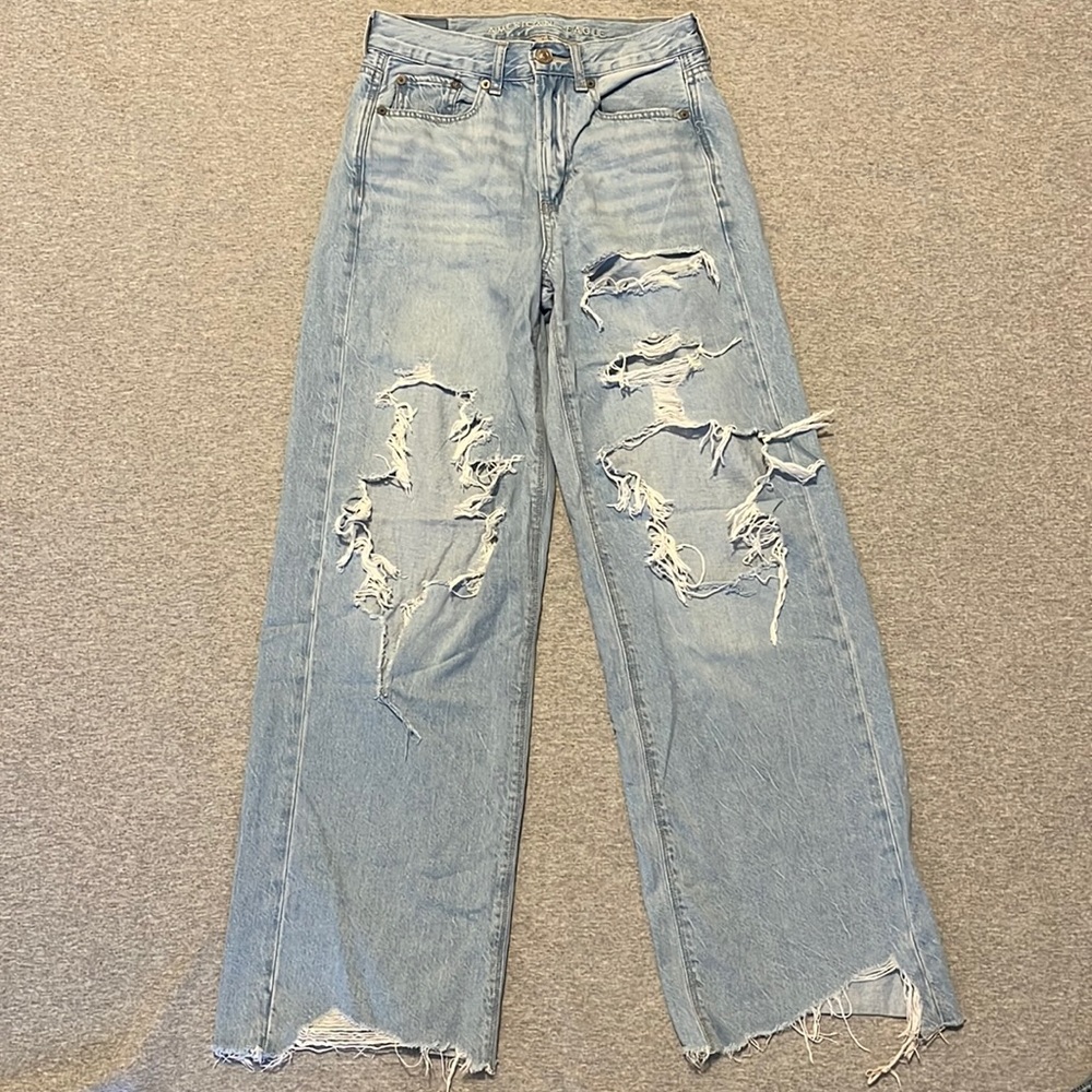 American Eagle Skater Jeans Size 00 Short Light Denim Distressed Back to School!